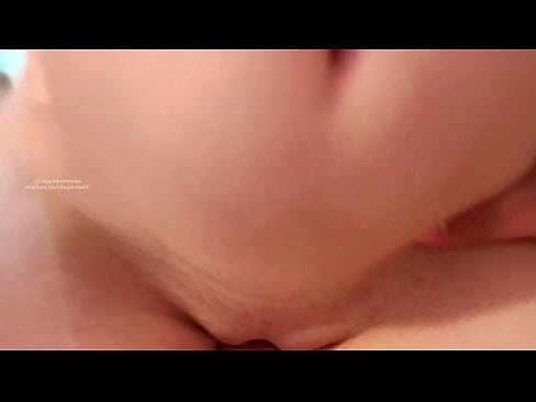 ❤️ Nire ahizparen gelan lo egiten eta horrela esnatu nintzen ️❌ Porno fb gugan