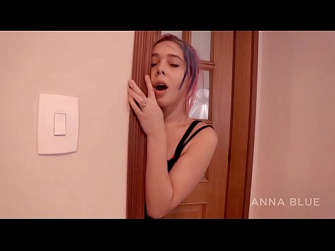 ❤️ Nire anaiarengana itzuli nintzen. Bere neska-lagunarekin sexu harremanak izan nituen. itzulera lesbiana. ️❌ Porno fb gugan